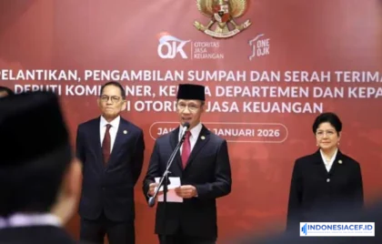 Lantik Pejabat Baru OJK