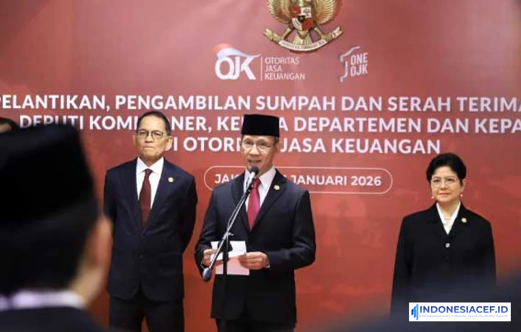 Lantik Pejabat Baru OJK